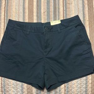 Ladies Magellan Outdoors Happy Camper Shorts. Size 14.